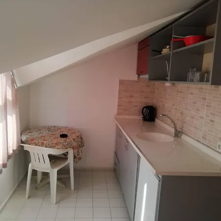 Kaan Aparthotel 3*