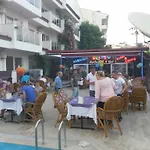 Ξενοδοχείο με διαμερίσματα Kaan Μαρμαρίς